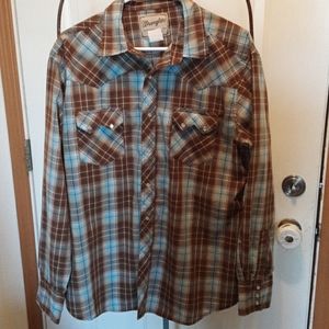 VINTAGE Men's Wrangler Plaid Pearl Snap shirt